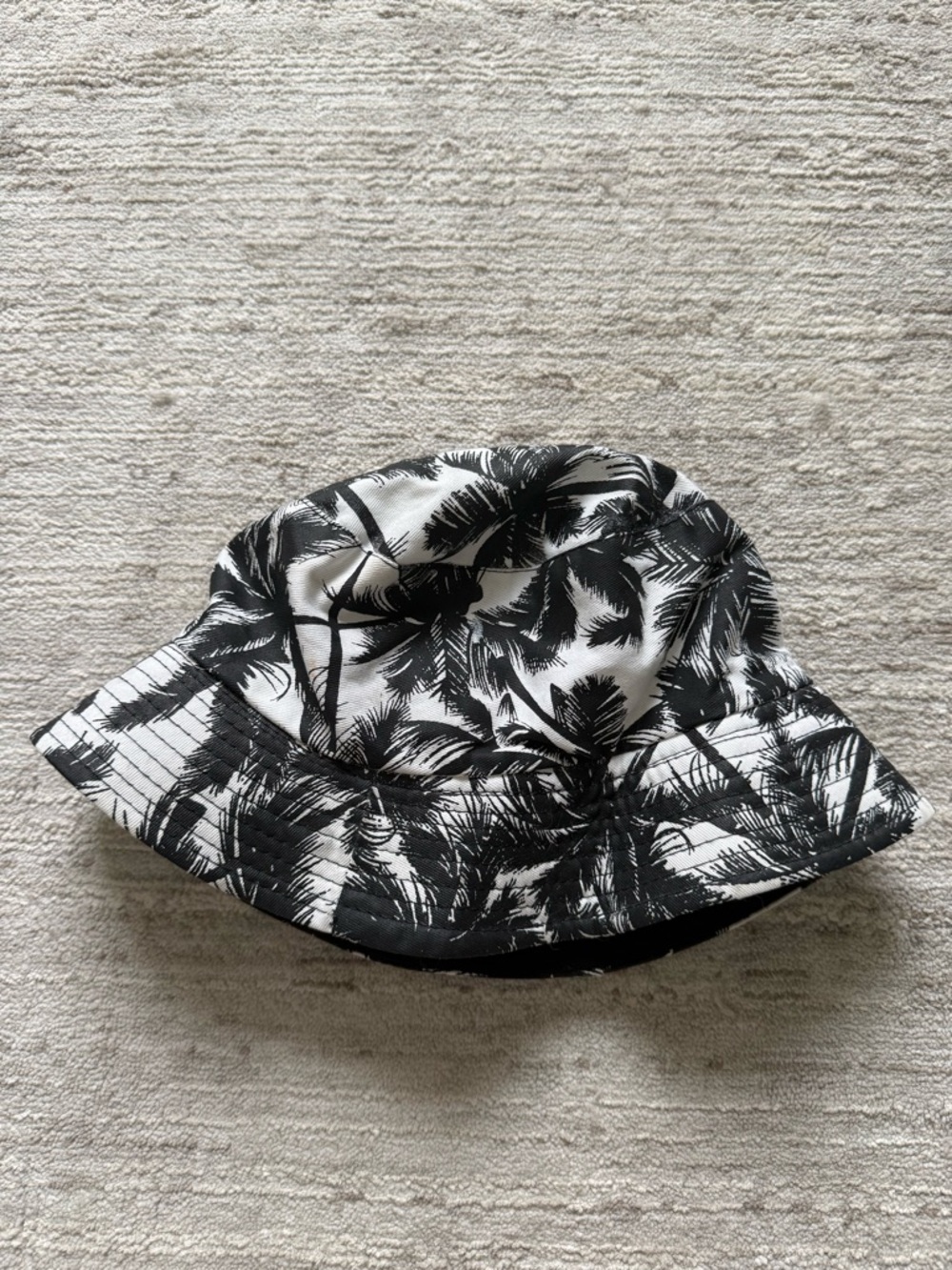 Monochrome Palm Print Bucket Hat - Picture 2 of 4